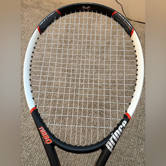 Tennis Racket - Picture 4 of 9